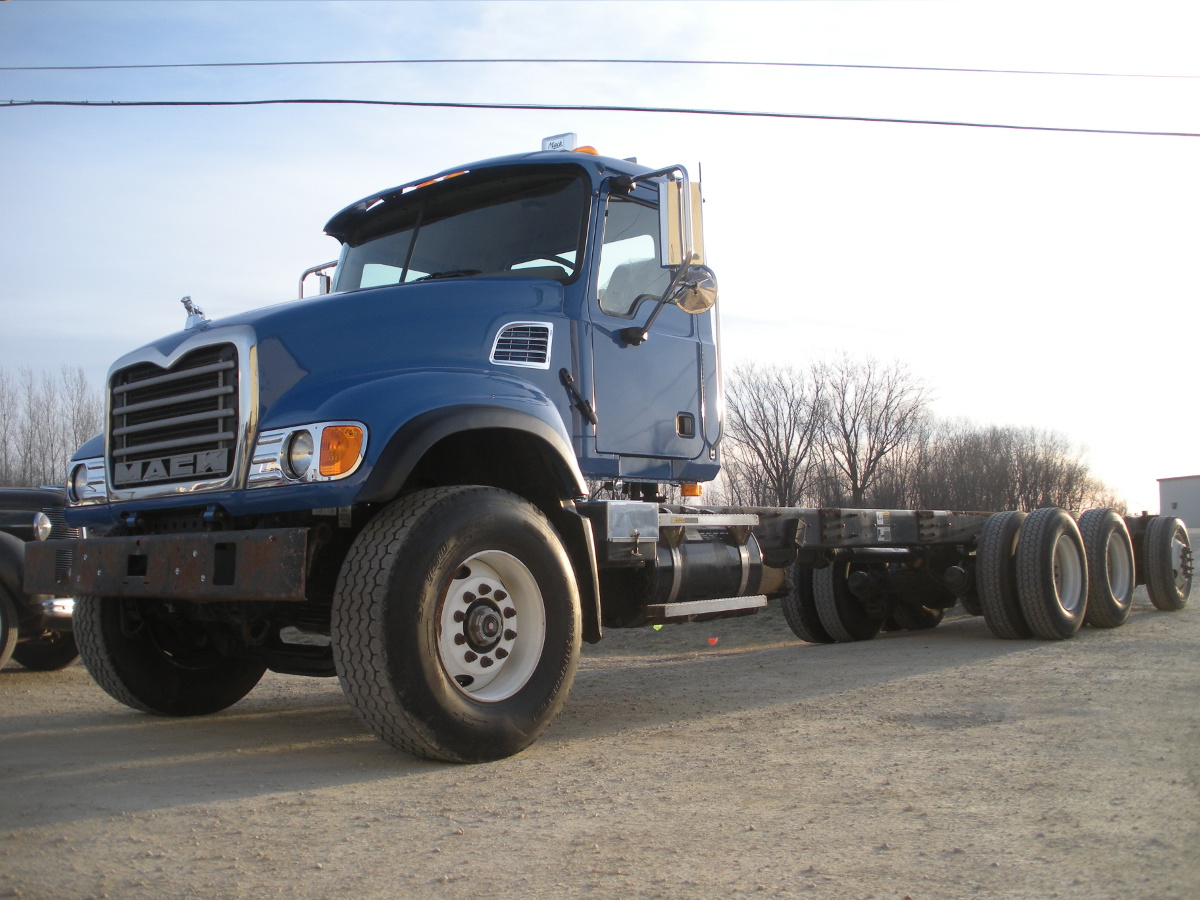 SemiTruck Cab Replacement Auto Body Repair Shop, West Concord